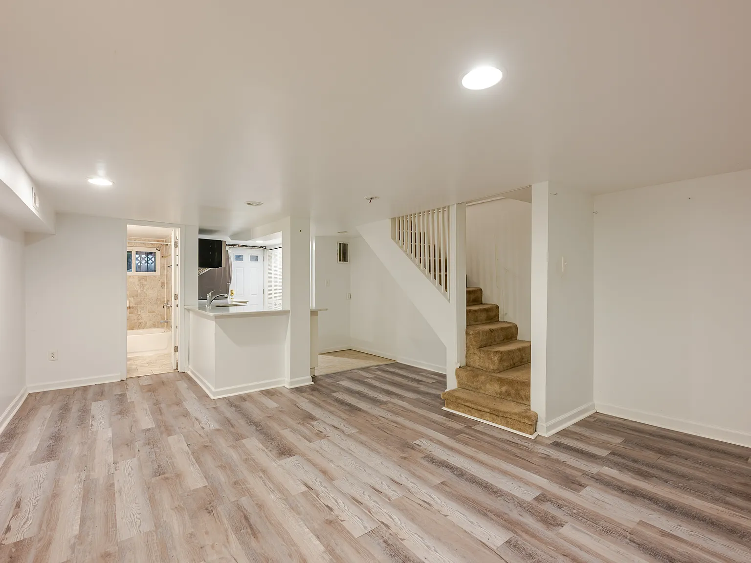 3 bed, 1643 sqft, $2,795 — Photo 4