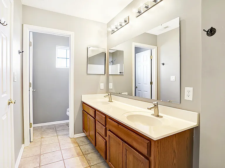 4059 Weston Pointe Dr — Photo 46