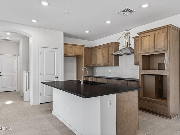 3rd image of 13565 N 158TH Avenue