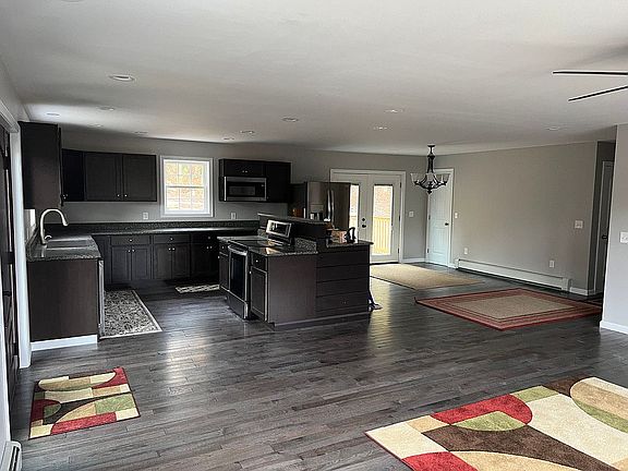 Kitchen and Dinning Area