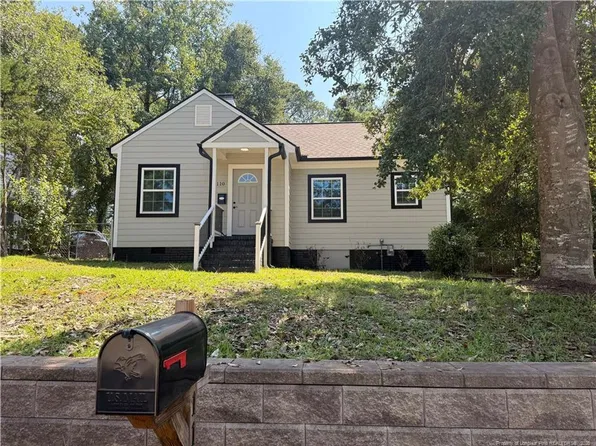 110 Kensington Cir, Fayetteville, NC 28301