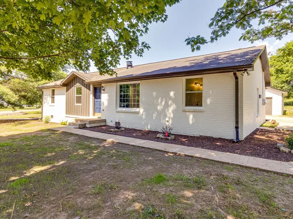 653 Debbie Dr, Hermitage, TN 37076
