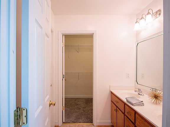 4th image of 1723 Kemper St