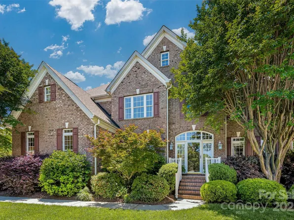 9722 Tenencia Ct, Charlotte, NC 28277