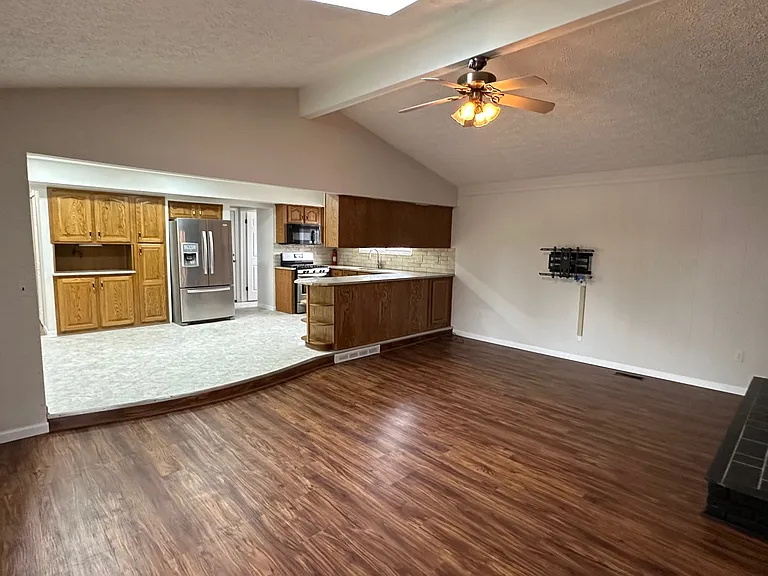 39327 Timberlane Dr — Photo 9
