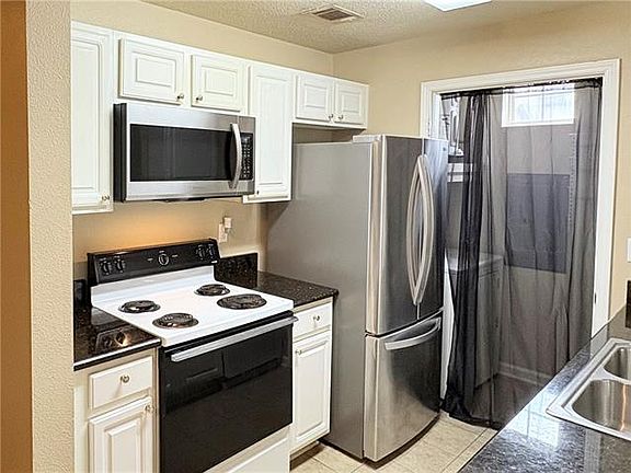 3rd image of 350 Emerald Forest Blvd APT 12105
