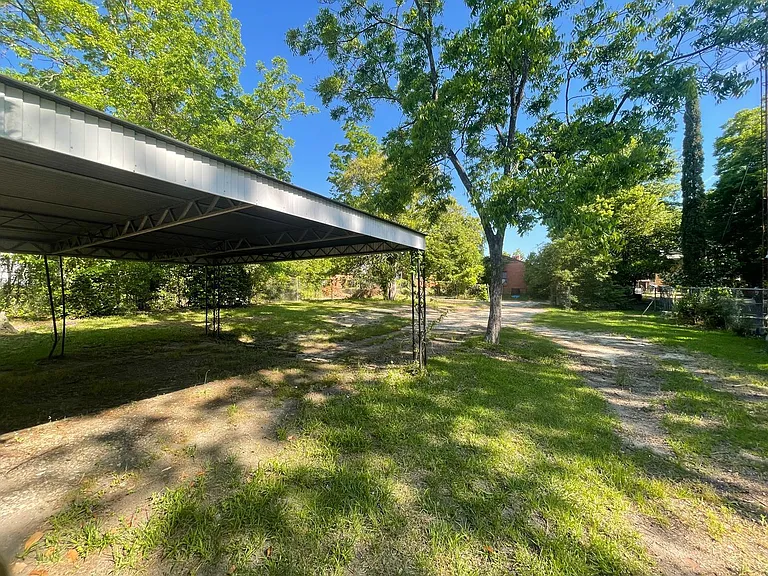 2389 Beech Ave — Photo 14