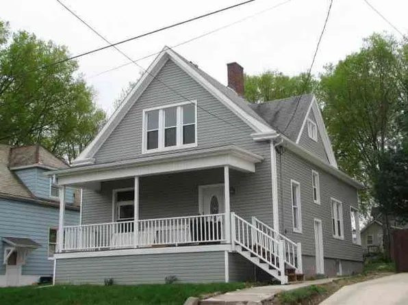 1112 W Jackson St, Bloomington, IL 61701