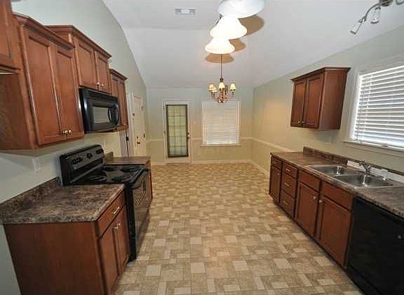 3rd image of 10212 Morning Hill Dr