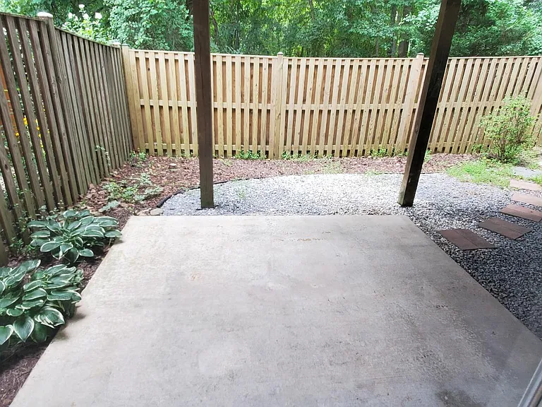 9691 Mason Bluff Ct — Photo 31