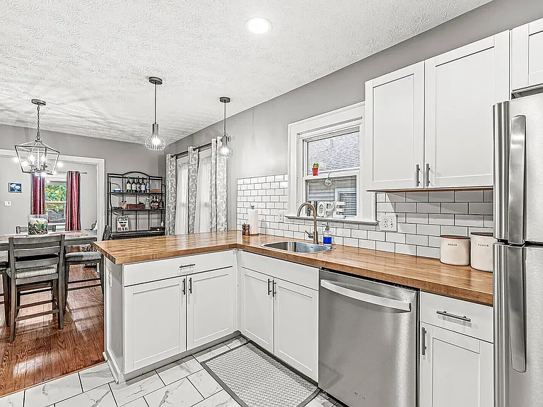 1218 E Southern Ave — Photo 14