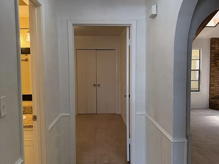 4211 Russell Dr — Photo 22