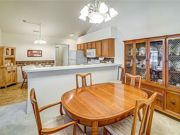 5th image of 2543 Wanstead Ct