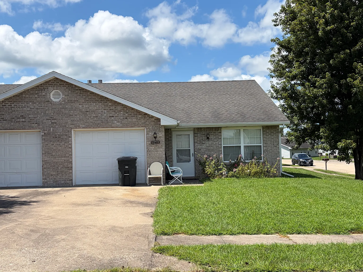 2709-2711 Porter Pl — Photo 1