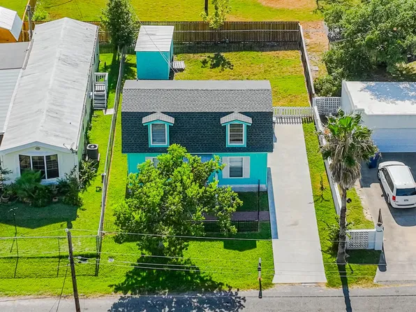 309 Timothy St, Rockport, TX 78382