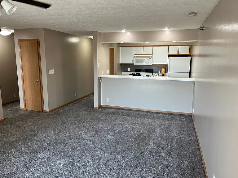 Deer Park Apartments — Photo 63