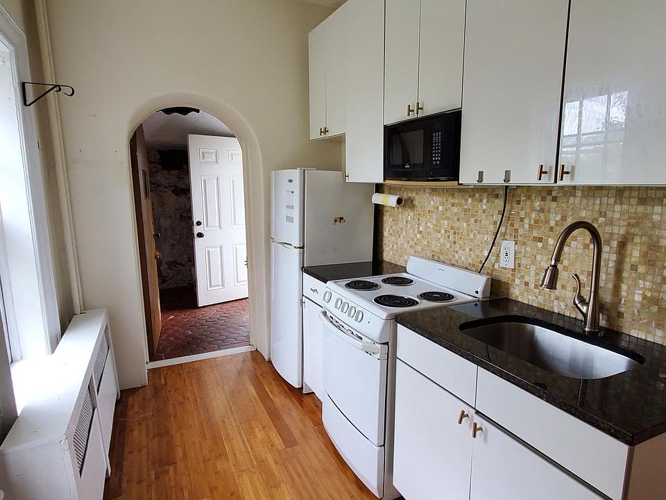 1st image of 1625 Bayshore Ave #1