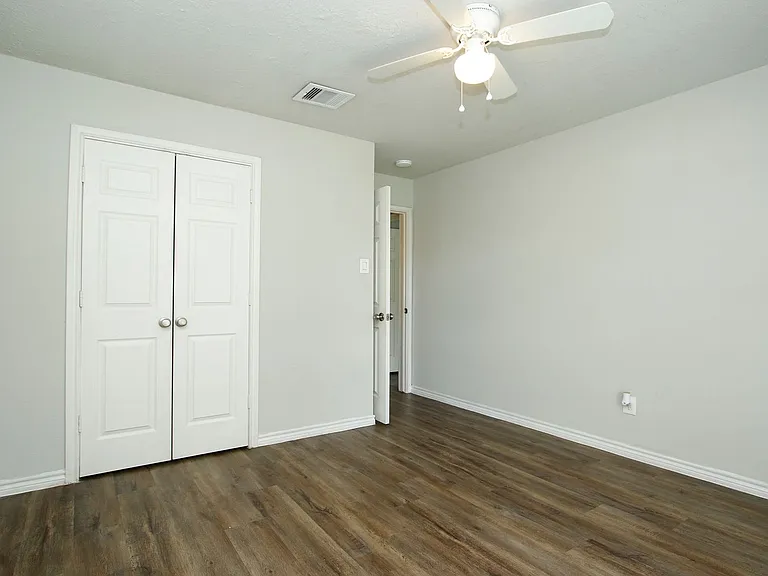 17626 Bullis Gap Dr — Photo 20