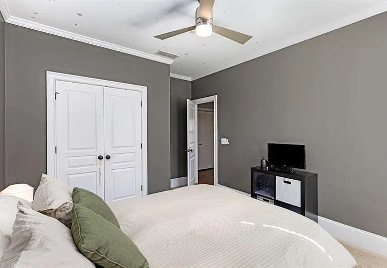 1390 Marion Walk SE — Photo 38