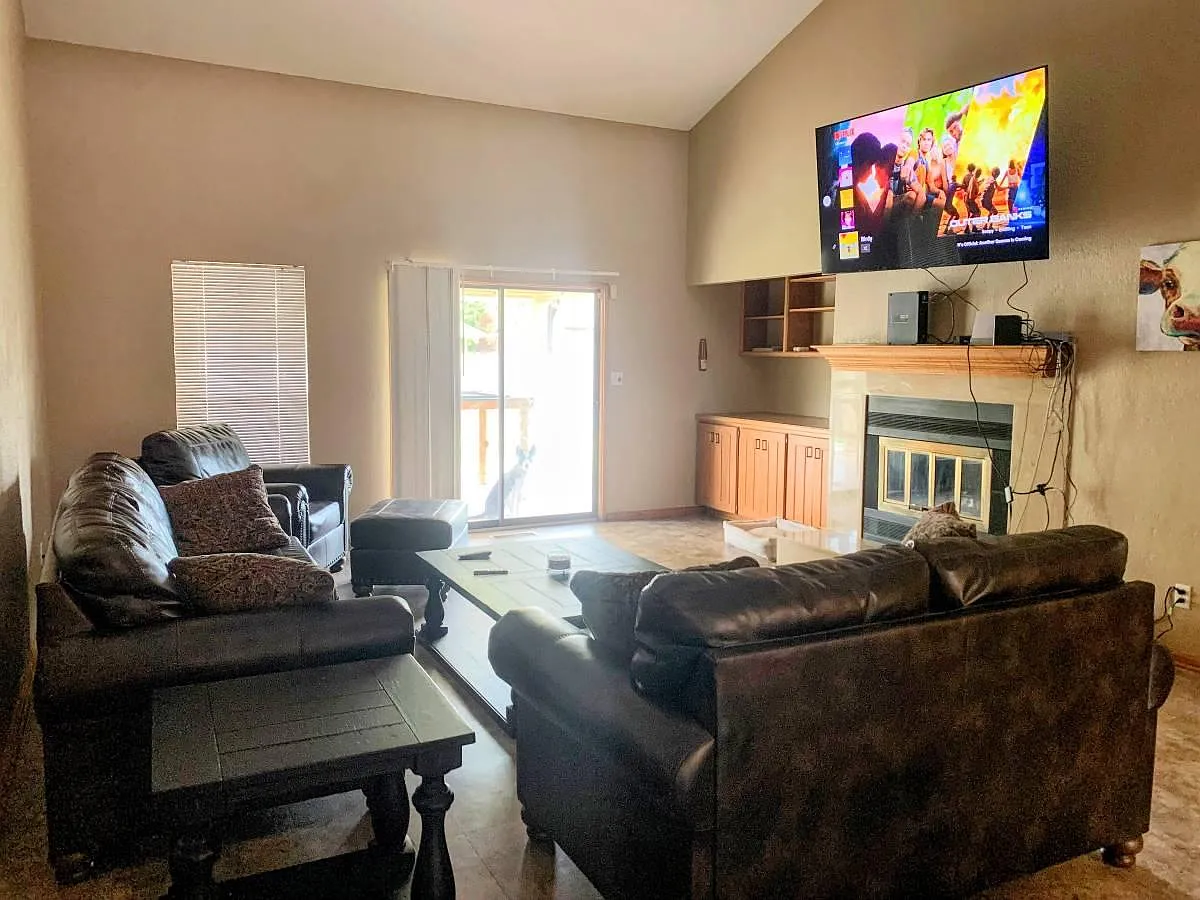 1 bed, 1951 sqft, $700 — Photo 3