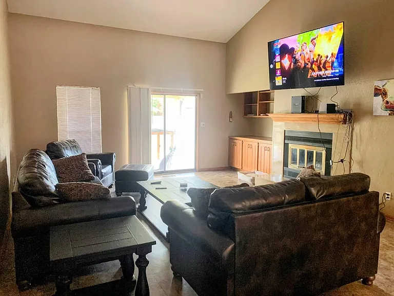 107 S Abbey Ln — Photo 3