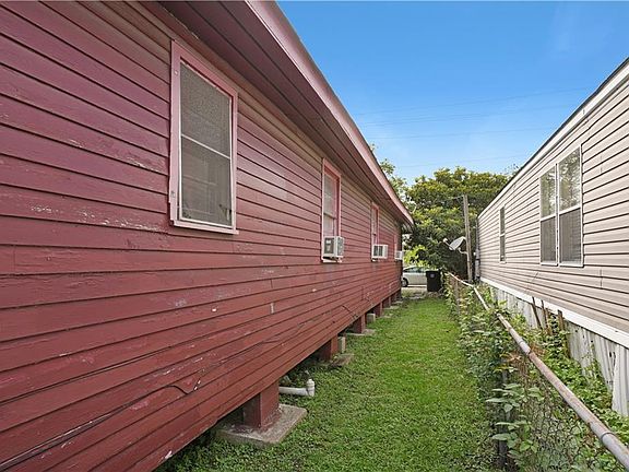 2nd image of 1811 Hollygrove St
