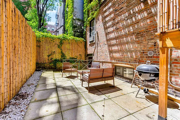 Rented by Blip LLC | media 28