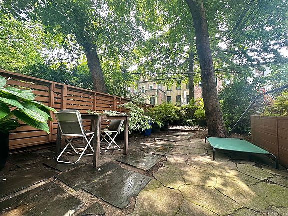 5th image of 292 Lafayette Ave