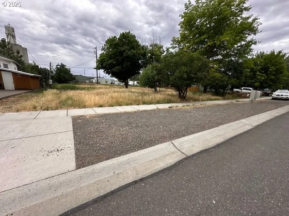 206 W Collins St, Goldendale, WA 98620