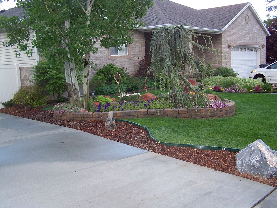 Front view - RV parking