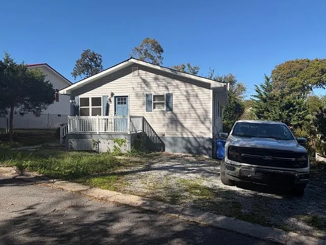 4 bed, $1,795 — Photo 1