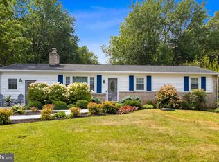 811 Mountain View Dr, Westminster, MD 21157