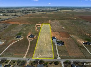 811 Bell Rd S, Iowa Park, TX 76367