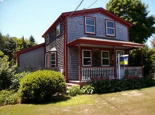 225 Old Mill Ln, Portsmouth, RI 02871