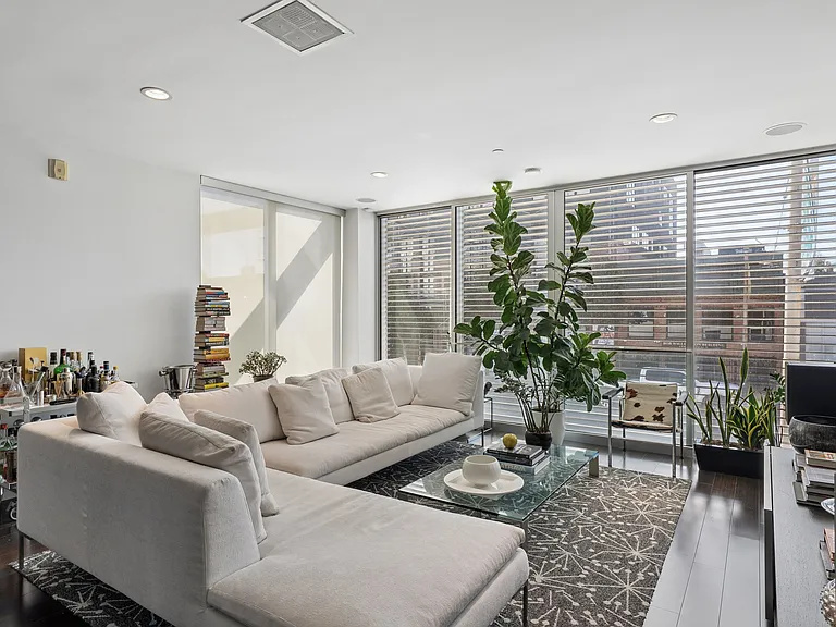 1234 Howard St #2A — Photo 16