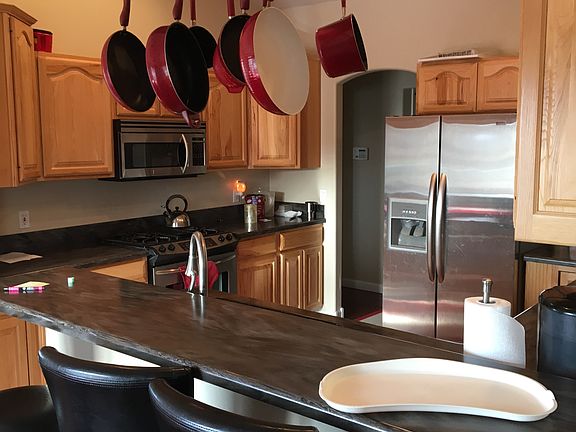3rd image of 3128 Rosemont Way