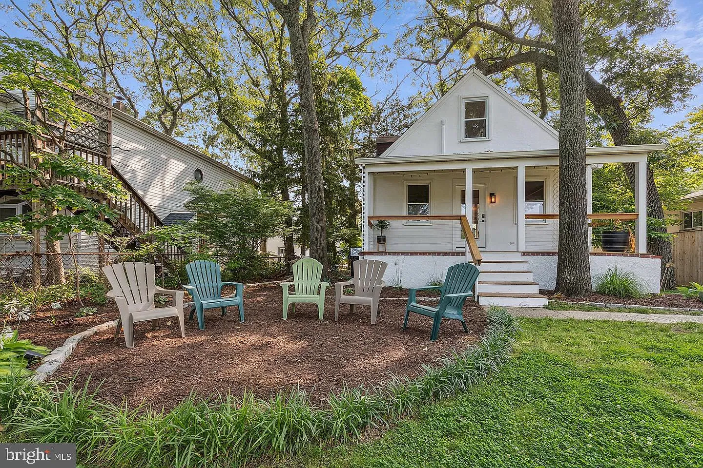 3 bed, 2.0 bath, 990 sqft, $3,800 — Photo 3