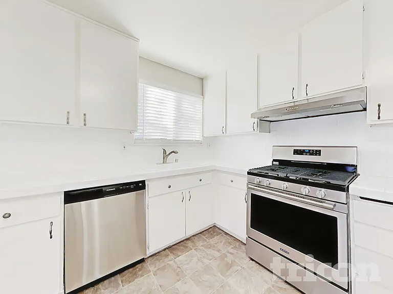 4673 Tallyho Dr — Photo 7