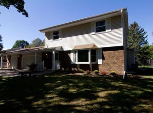 2993 Furness St N, Maplewood, MN 55109