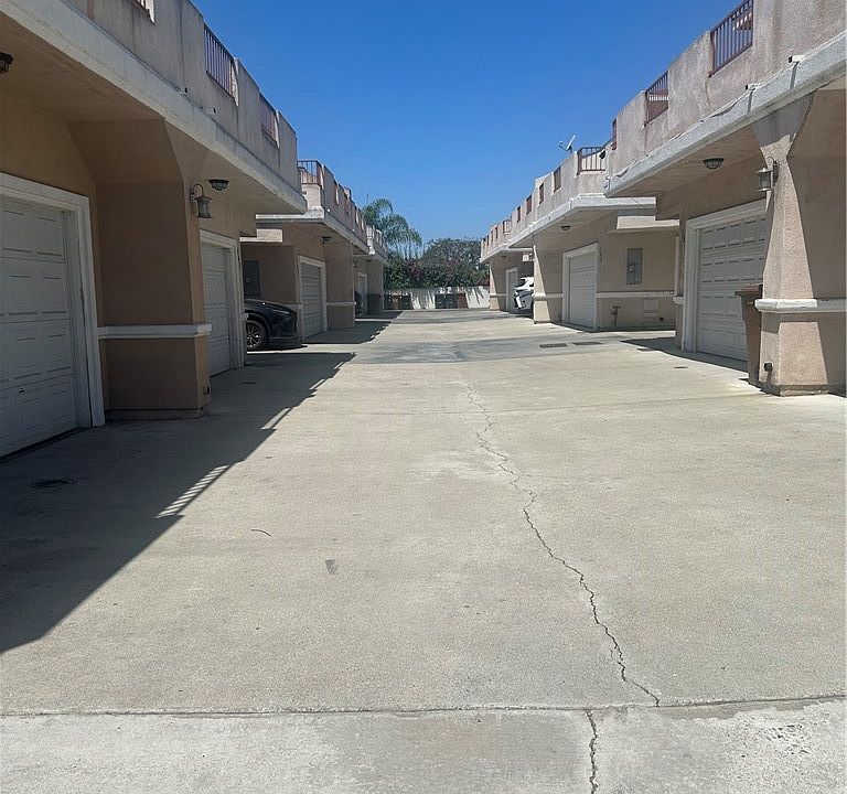 1st image of 137 S Pritchard Ave