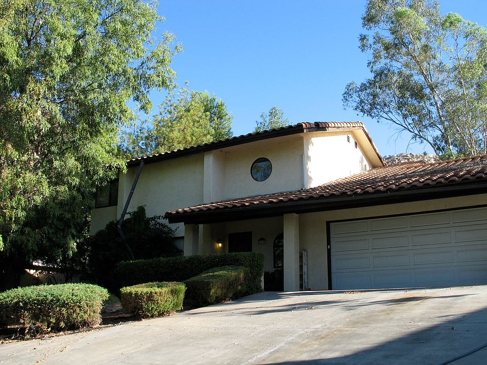 1st image of 25624 Bellemore Dr