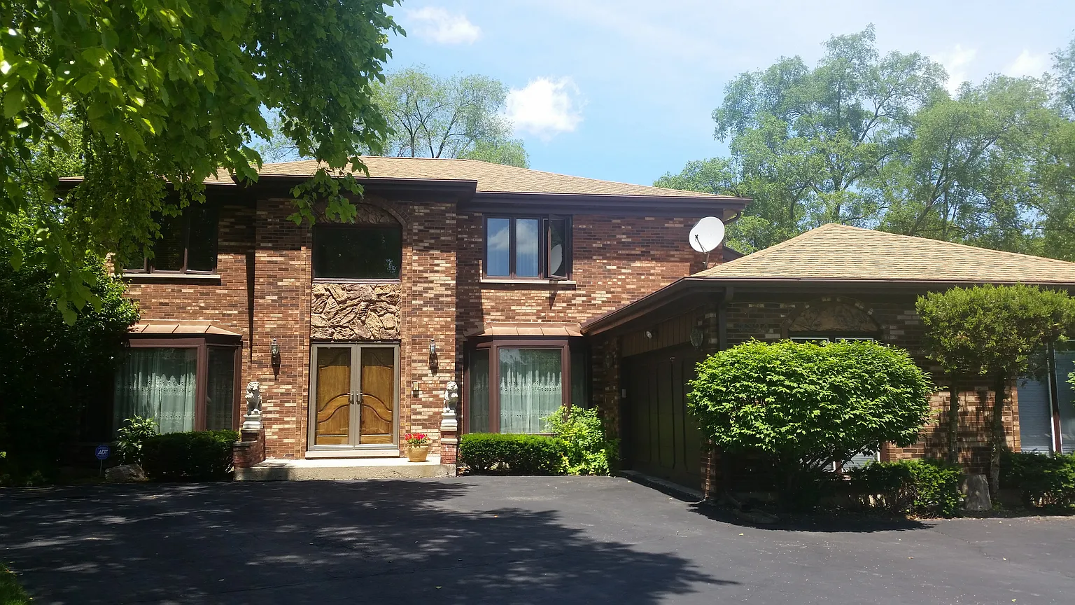 3324 Lakewood Ct photo 1