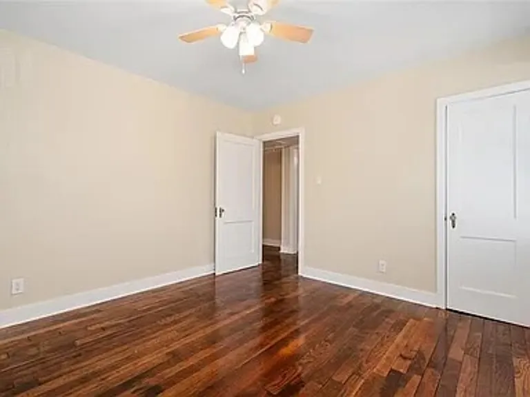 1450 McArthur St — Photo 3