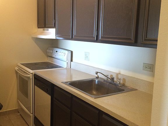 3rd image of 1055 N Logan St APT 602