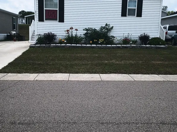 6771 Jr Dr, Kalamazoo, MI 49009