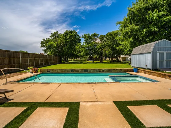 7304 Carol Dr, Greenville, TX 75402