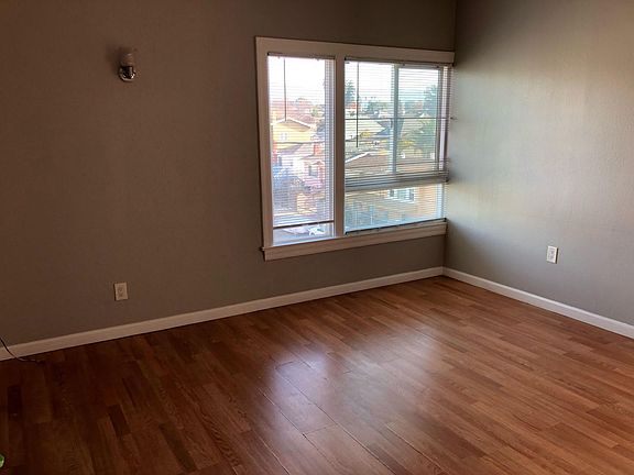 4th image of 1945 26th Ave APT 302