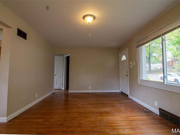 4th image of 9123 Church Rd