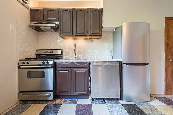 Rented by Brick&Mortar | media 32