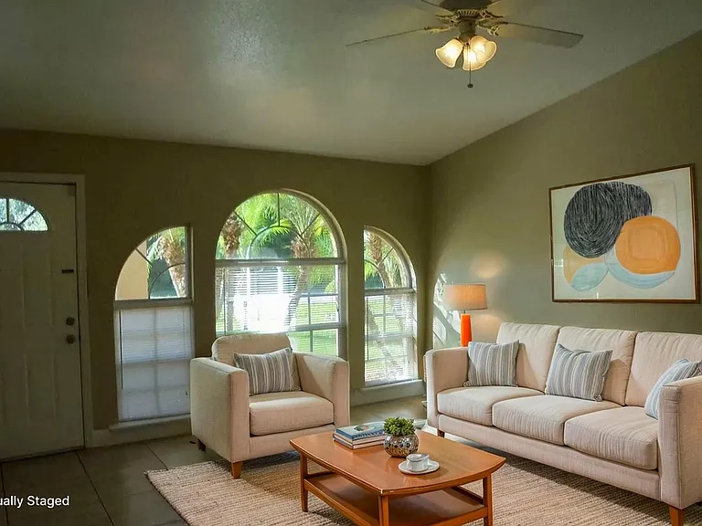 417 Gannet Ct — Photo 2